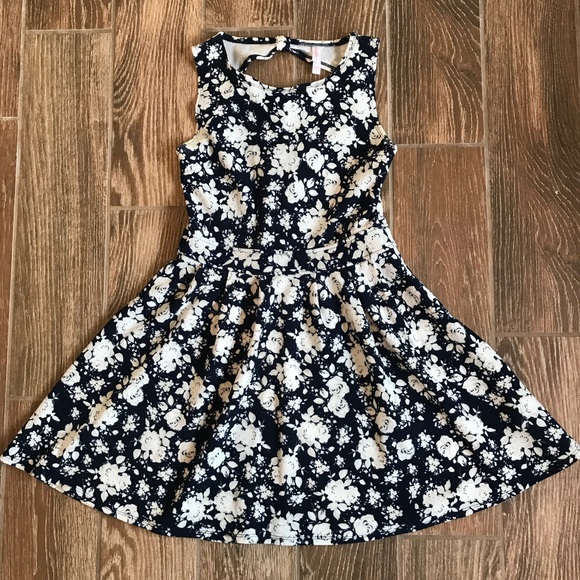 Xhilaration Dresses & Skirts - ⭐️ 2/$20 Navy Floral Xhilaration Dress M
